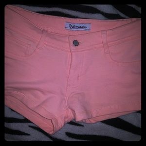 Peach body con shorts